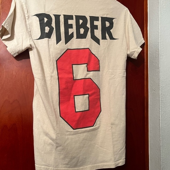 PURPOSE THE WORLD TOUR 2016 BIEBER 6 T-SHIRT Sz Small Gildan Heavy Cotton - Picture 5 of 8